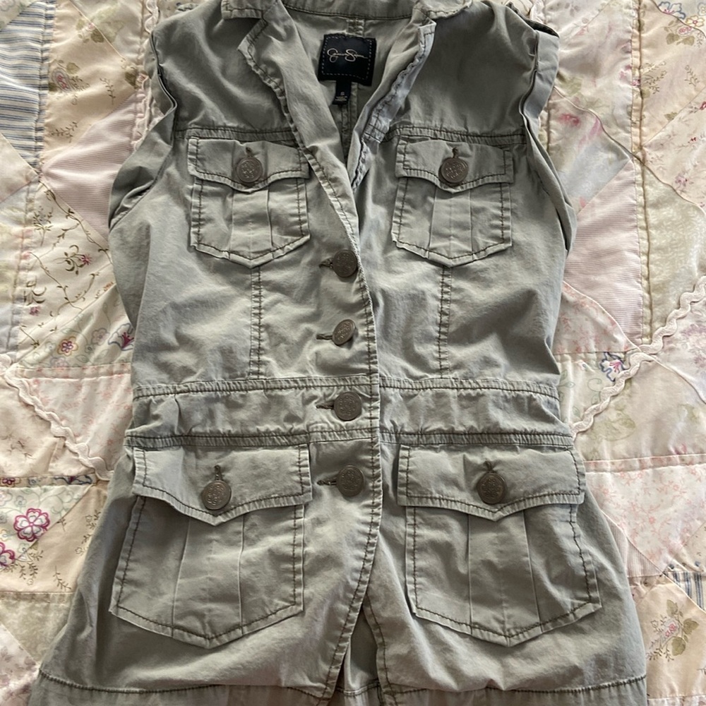 Women’s size small vest. Jessica Simpson.